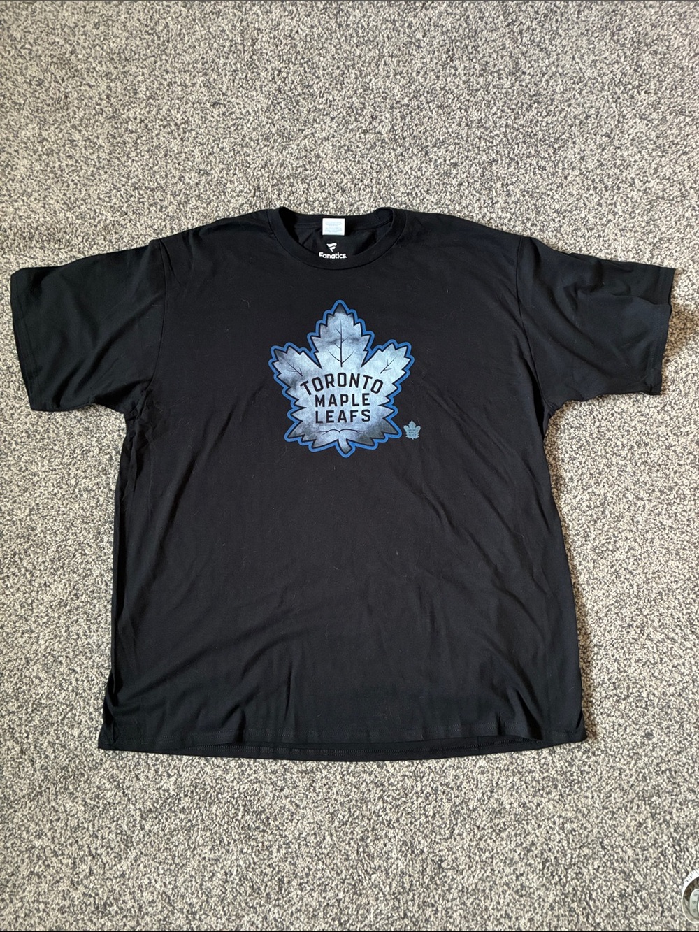 Toronto Maple Leafs Men’s XXL T-shirt